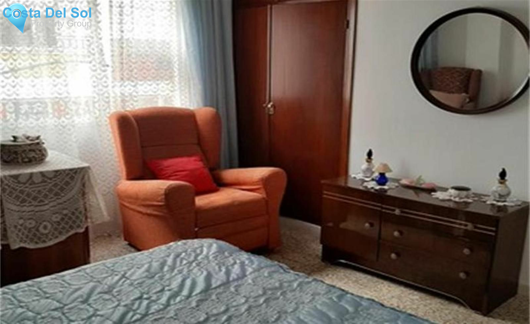 Middle Floor Apartment in Marbella-1204854
