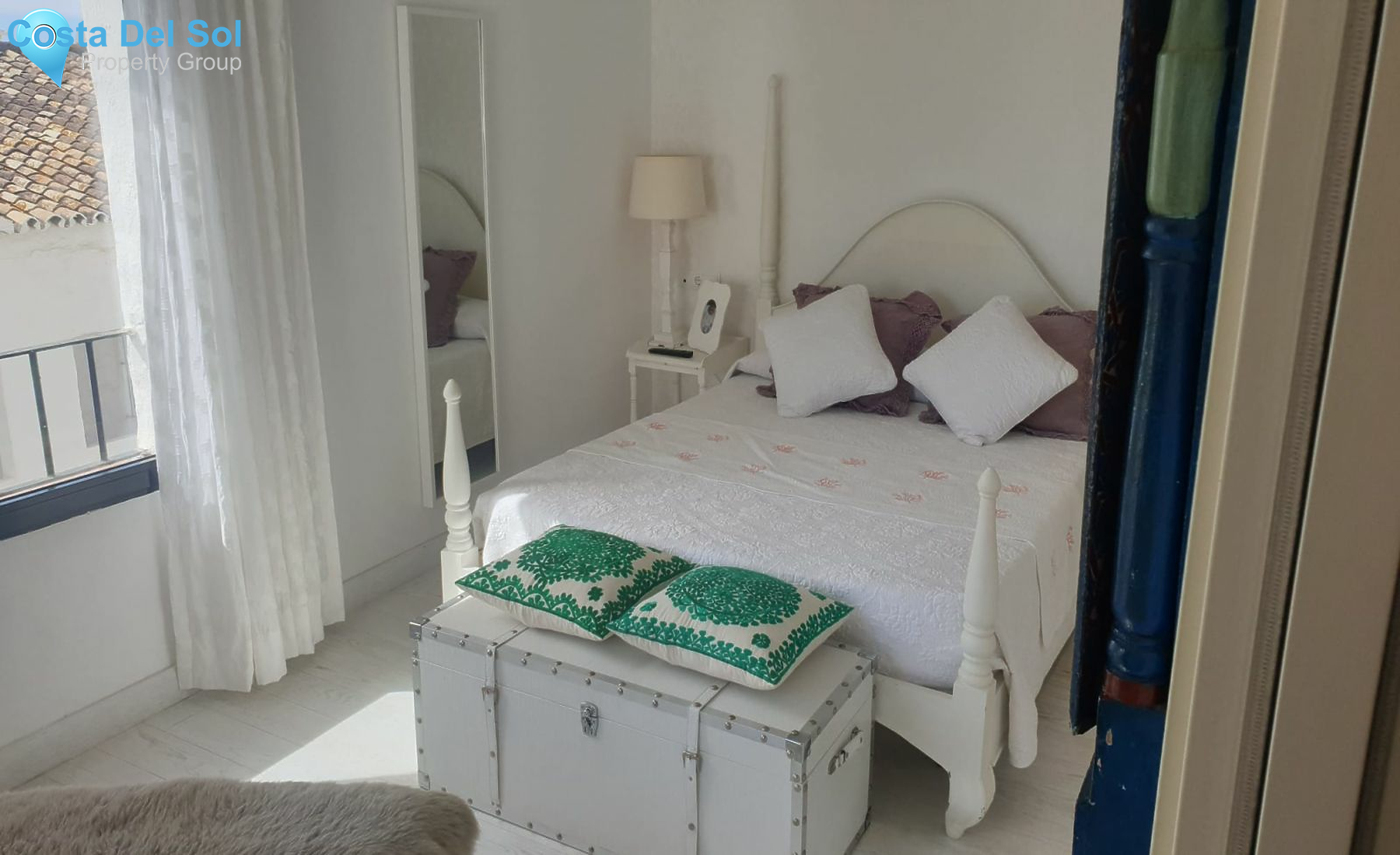 Middle Floor Apartment in Marbella-1215198