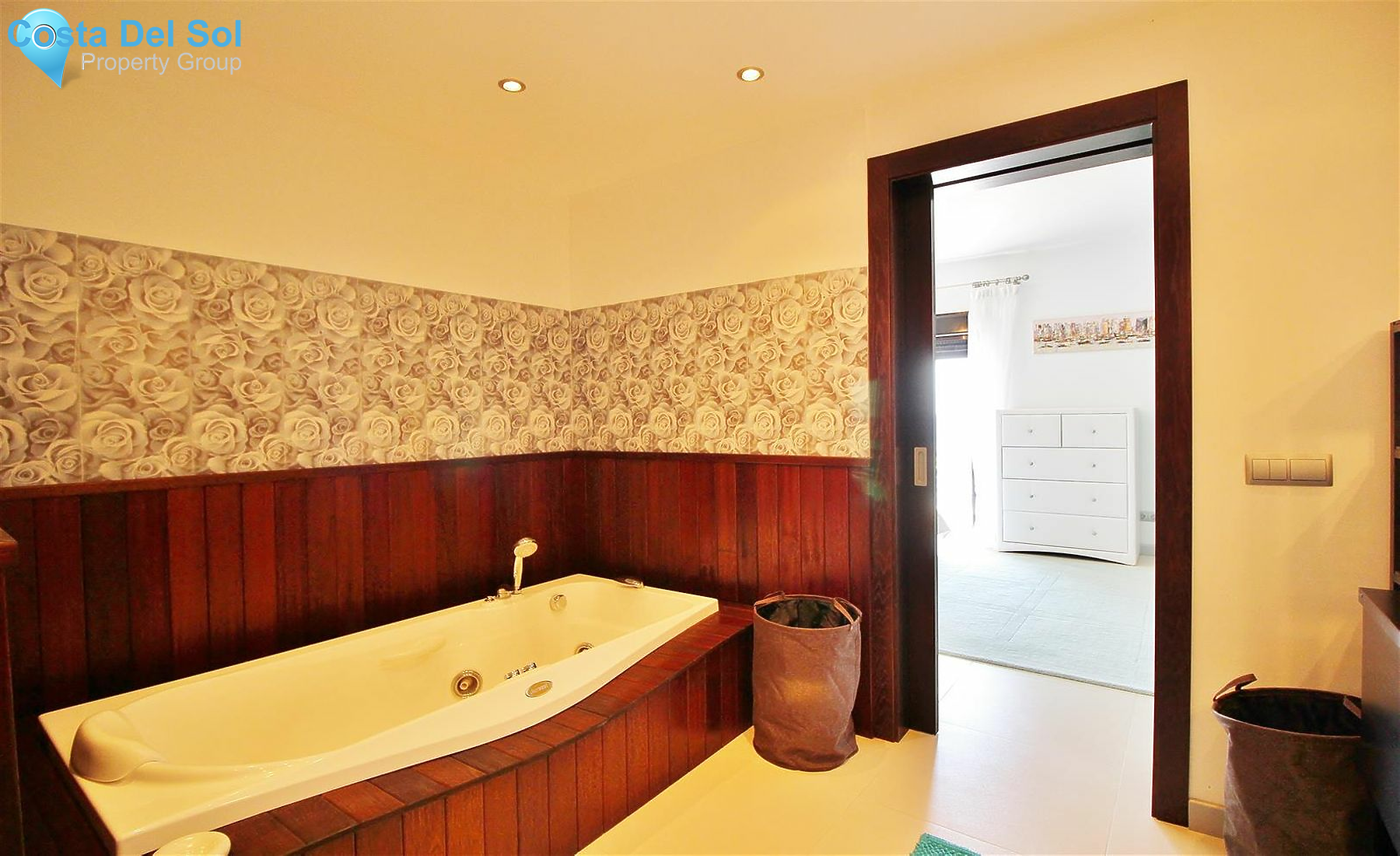 Middle Floor Apartment in Marbella-1389954