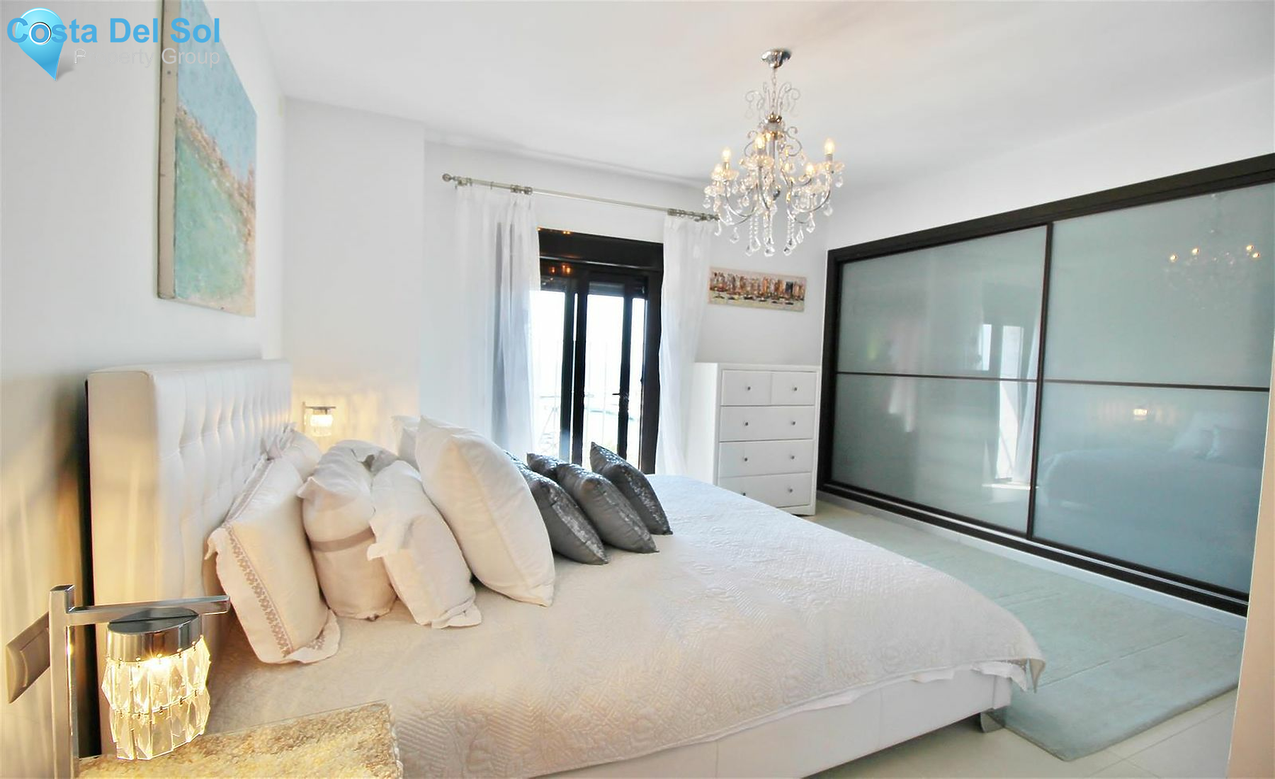Middle Floor Apartment in Marbella-1389948