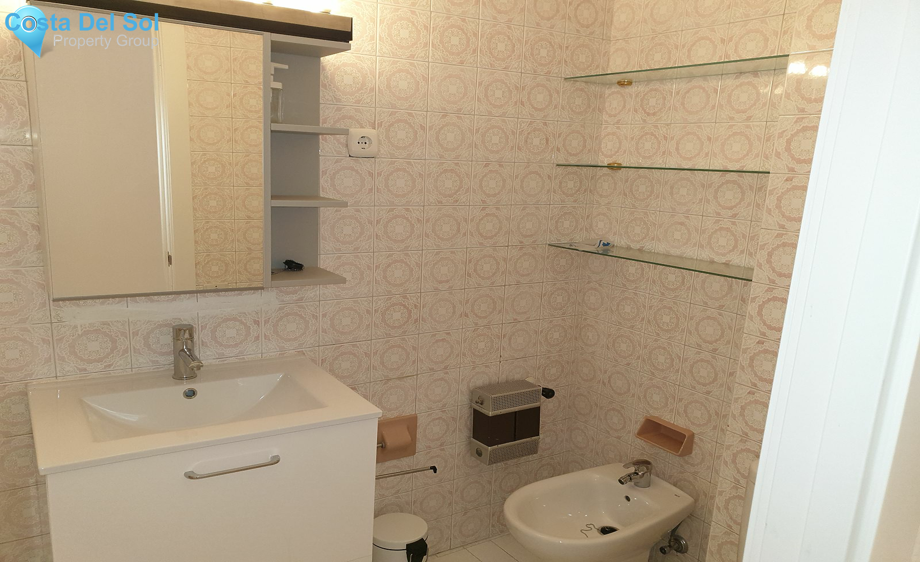 Middle Floor Apartment in Marbella-1395300