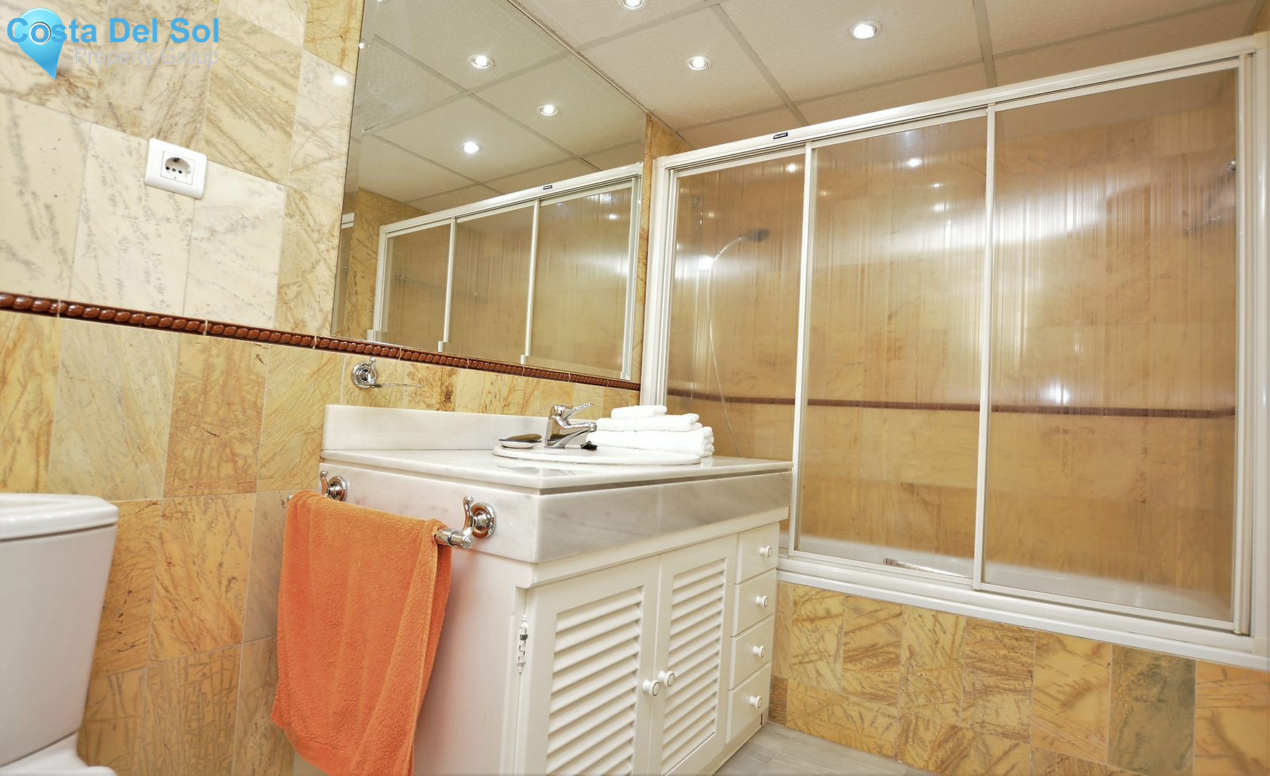 Middle Floor Apartment in Marbella-1420444