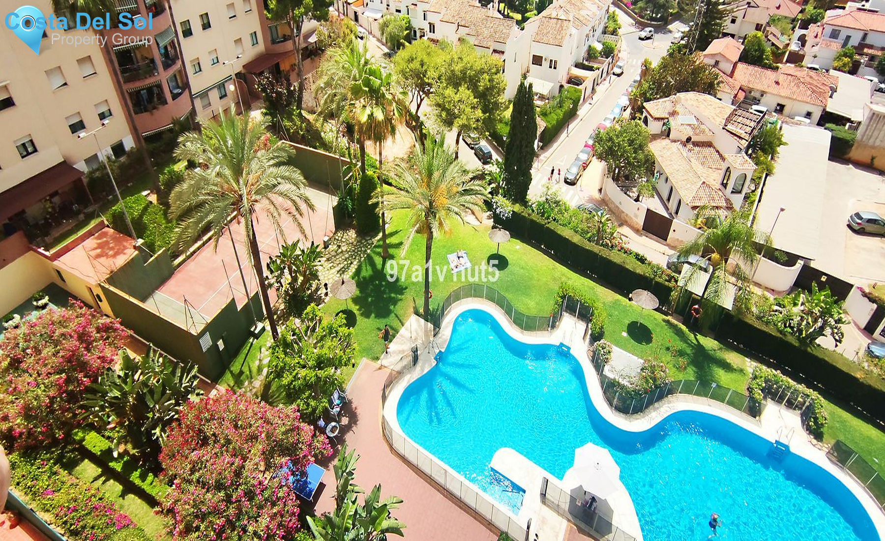 Middle Floor Apartment in Marbella-1427338