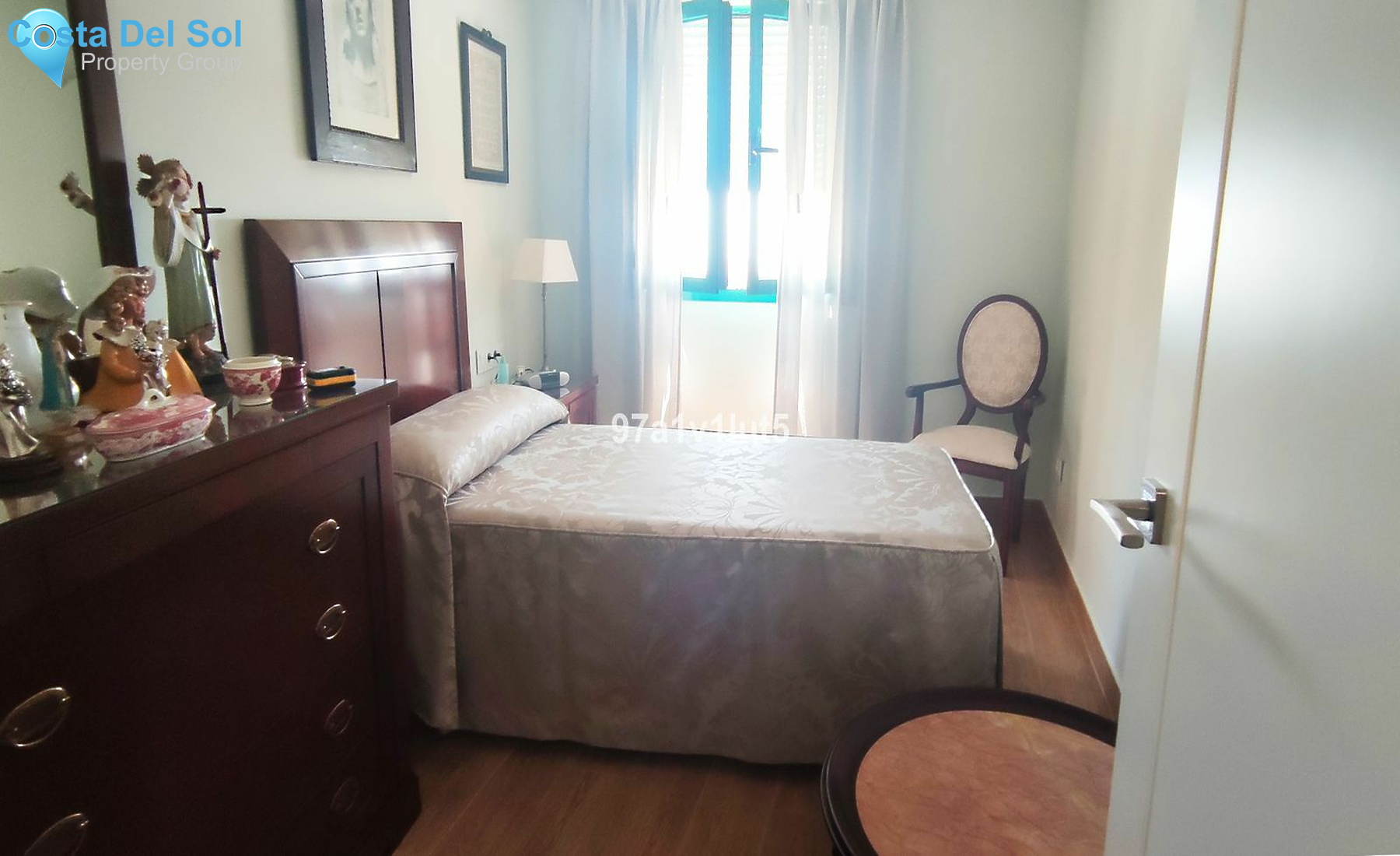 Middle Floor Apartment in Marbella-1427339