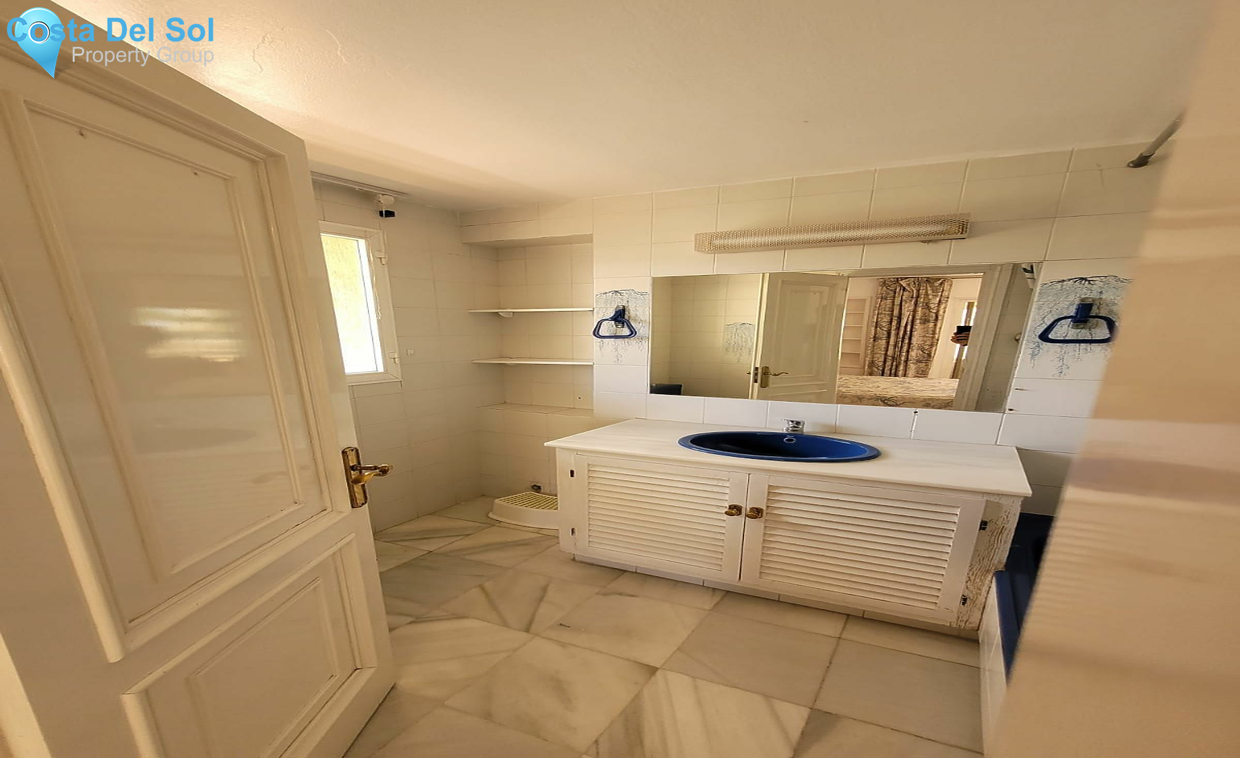 Middle Floor Apartment in Marbella-1446234
