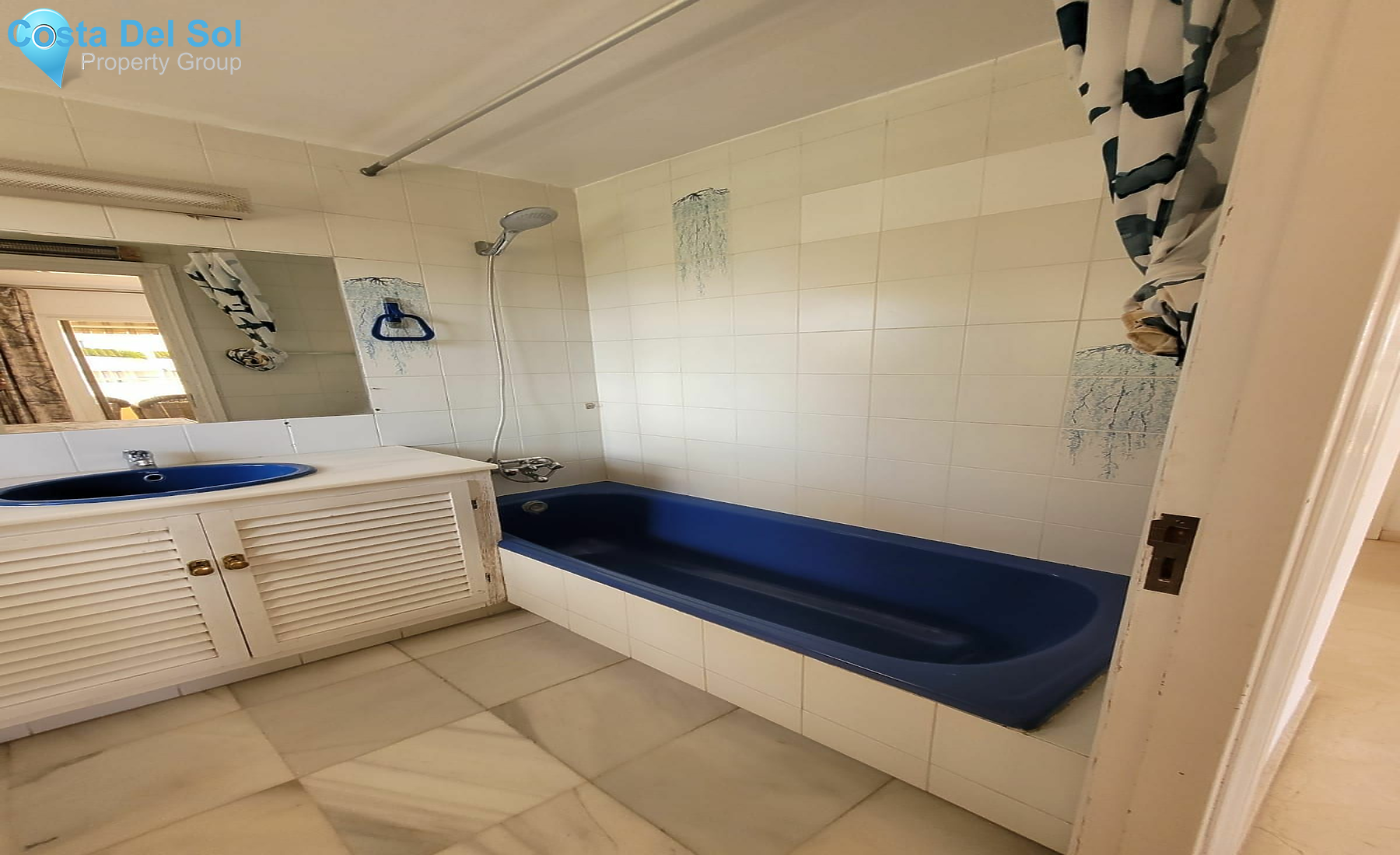Middle Floor Apartment in Marbella-1446235