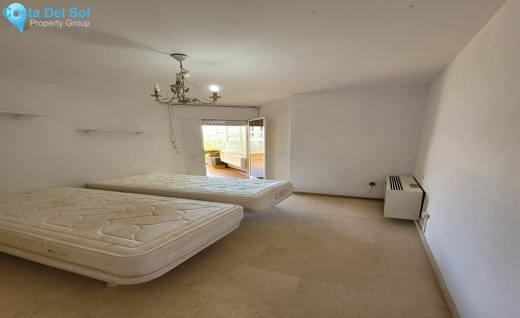 Middle Floor Apartment in Marbella-1446237