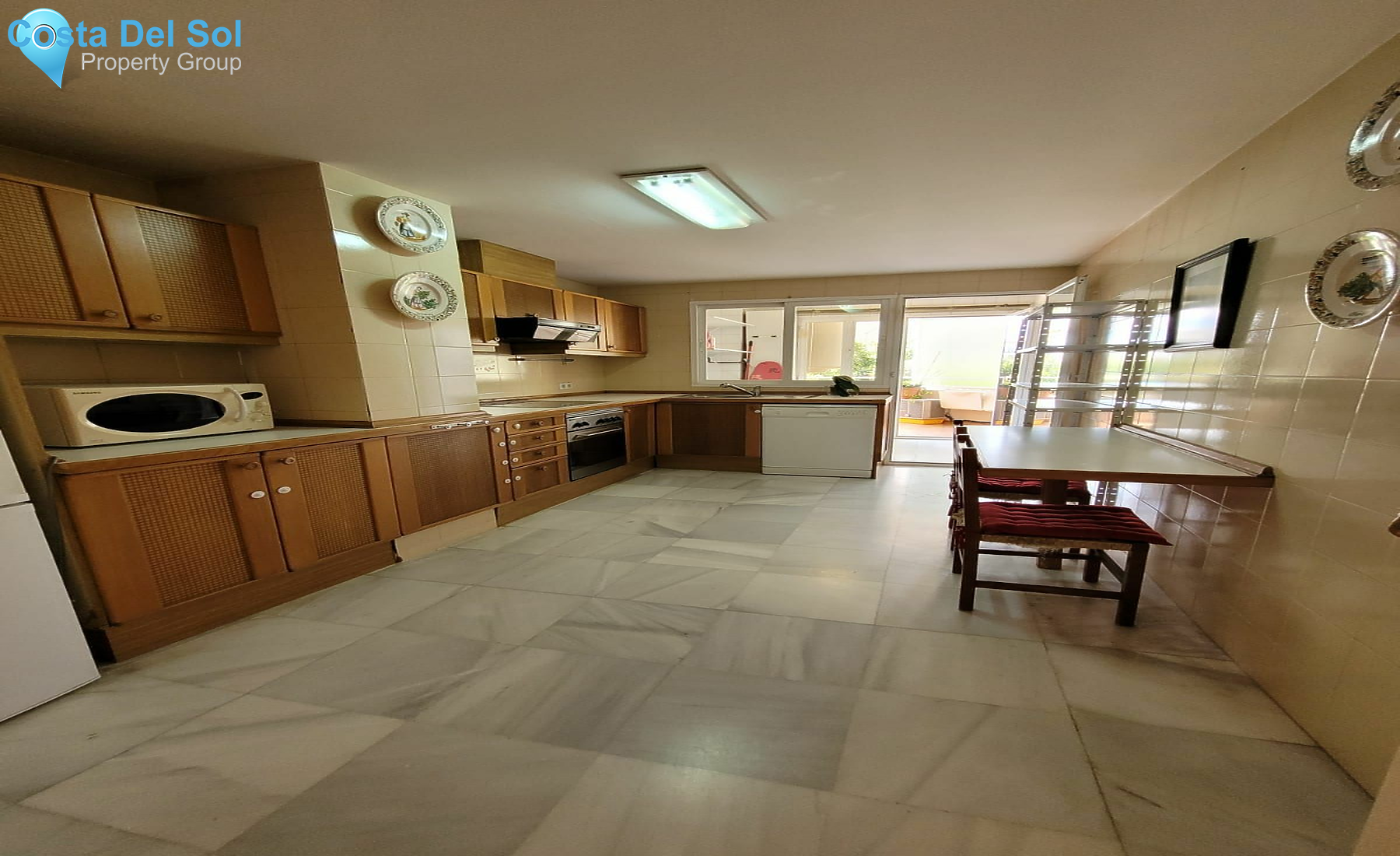 Middle Floor Apartment in Marbella-1446227