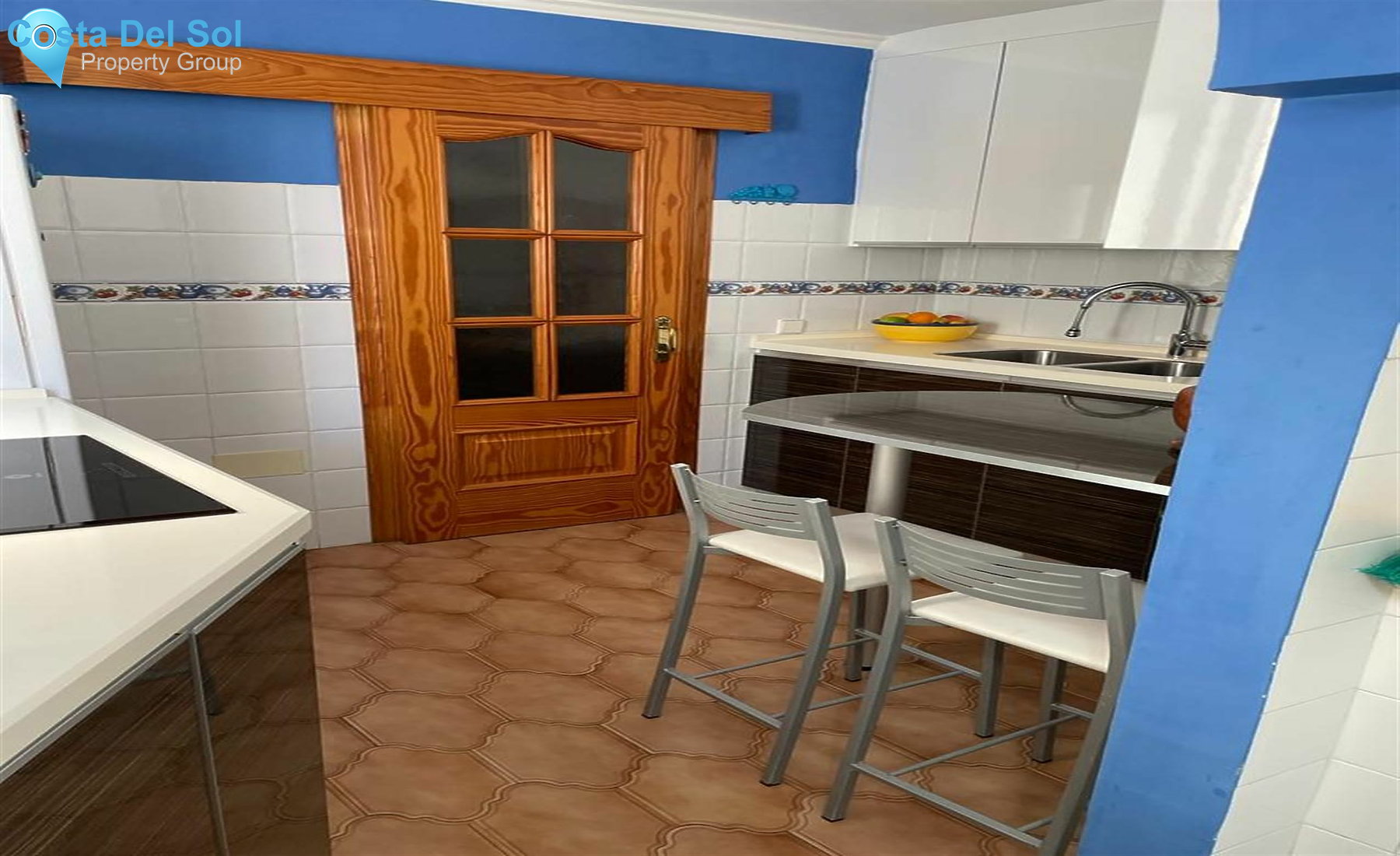 Middle Floor Apartment in Marbella-1471673