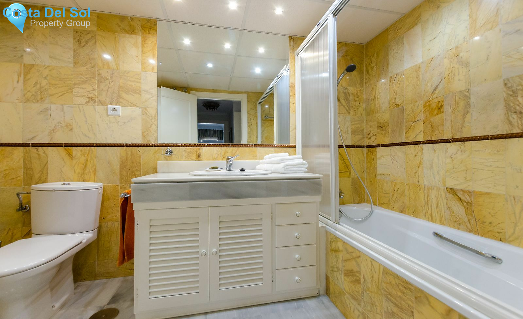 Middle Floor Apartment in Marbella-1490956