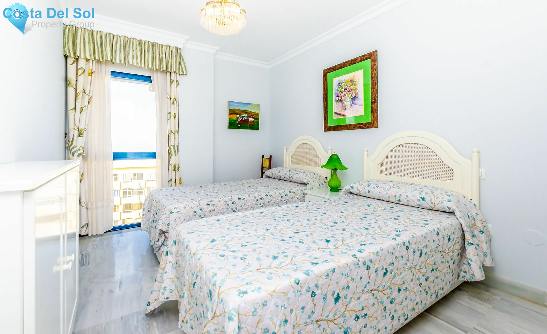 Middle Floor Apartment in Marbella-1490957