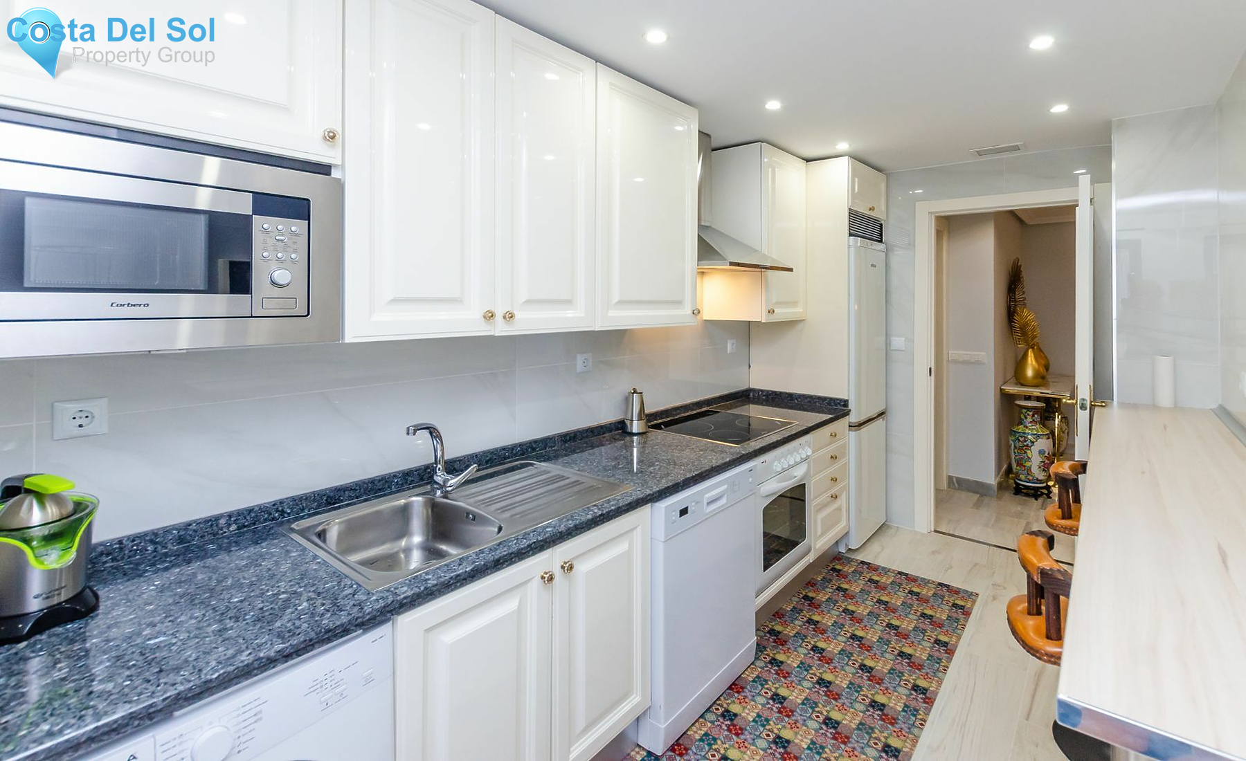 Middle Floor Apartment in Marbella-1490960