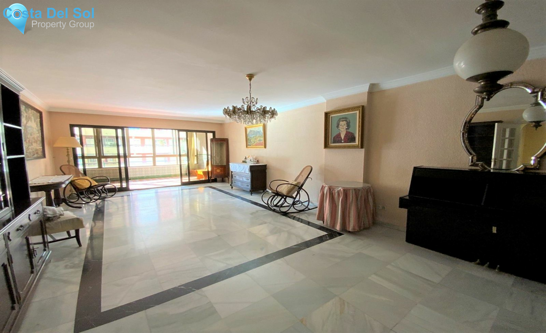 Middle Floor Apartment in Marbella-1520144