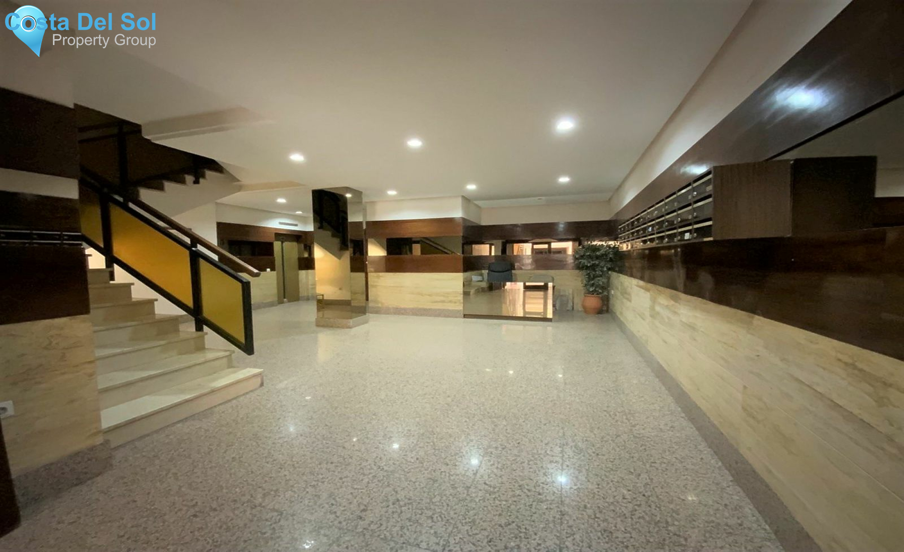 Middle Floor Apartment in Marbella-1520156