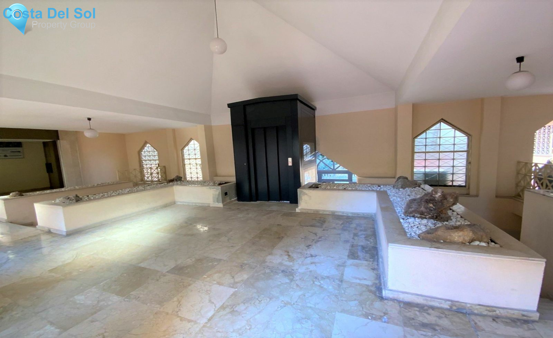 Middle Floor Apartment in Marbella-1520158