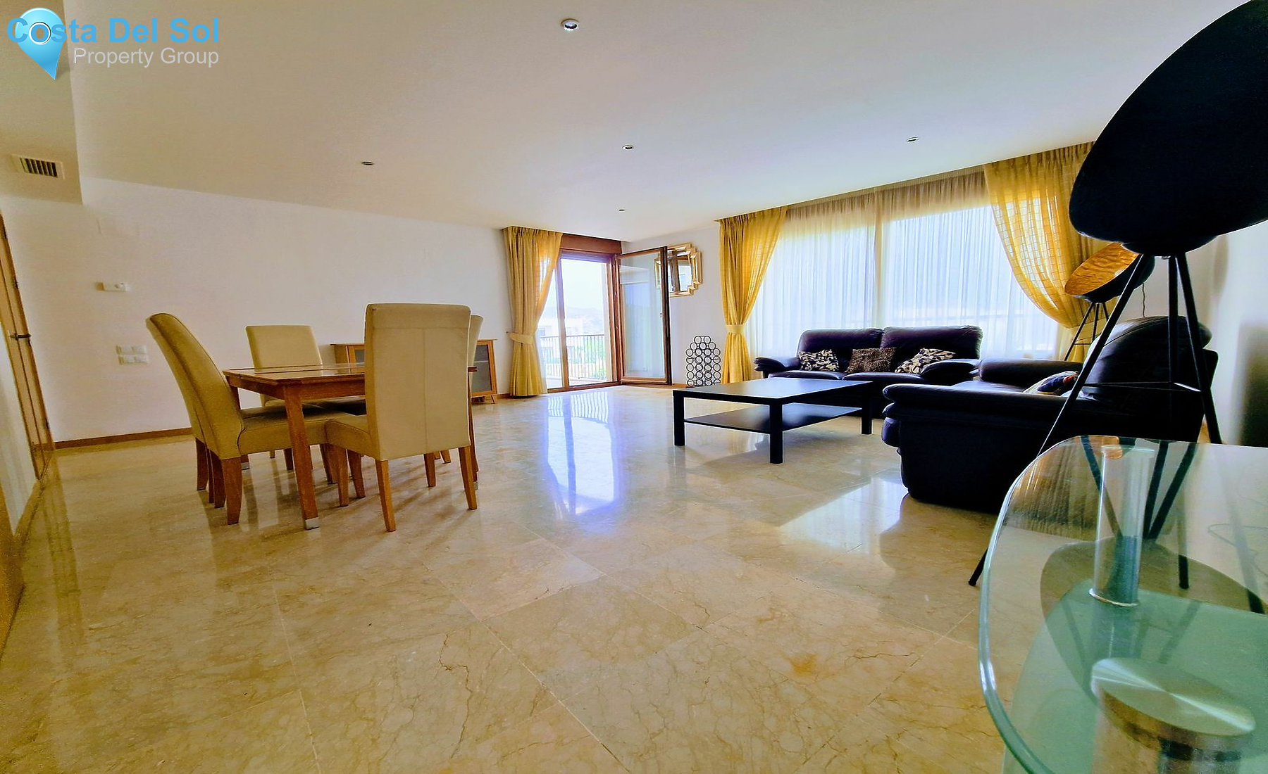 Middle Floor Apartment in Marbella-1531139