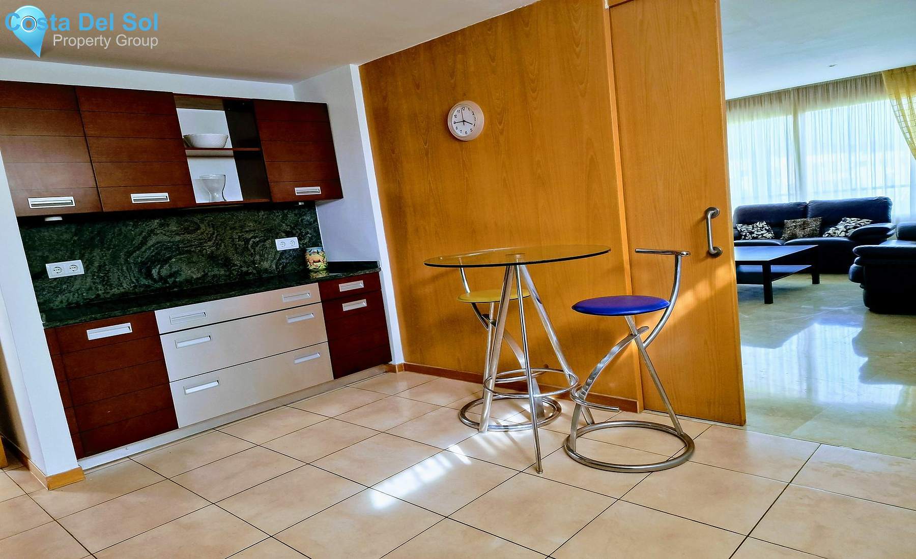 Middle Floor Apartment in Marbella-1531148