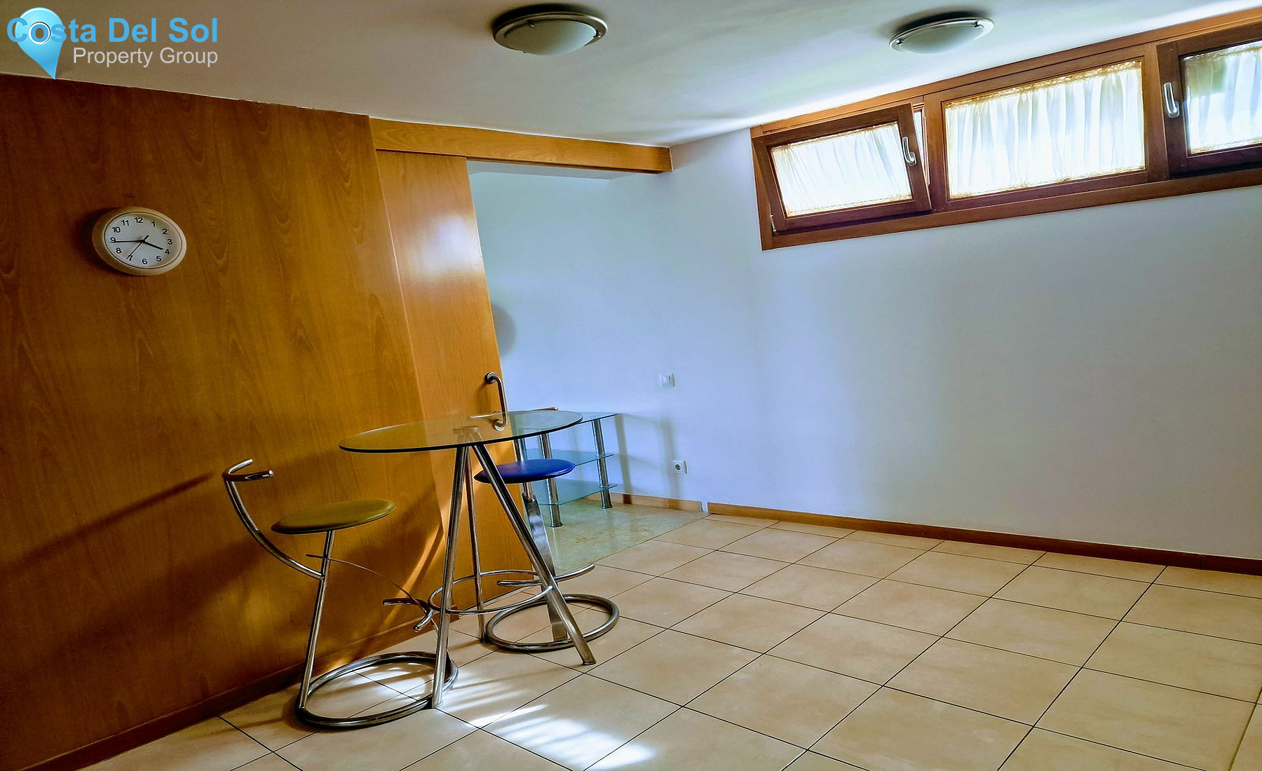 Middle Floor Apartment in Marbella-1531149