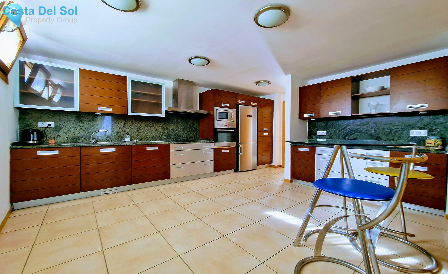 Middle Floor Apartment in Marbella-1531150