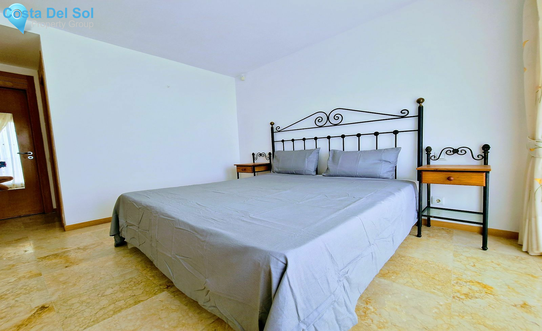 Middle Floor Apartment in Marbella-1531153