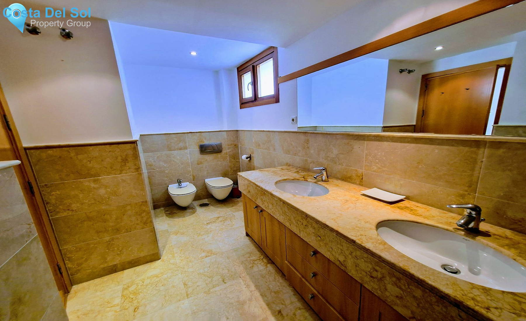 Middle Floor Apartment in Marbella-1531155