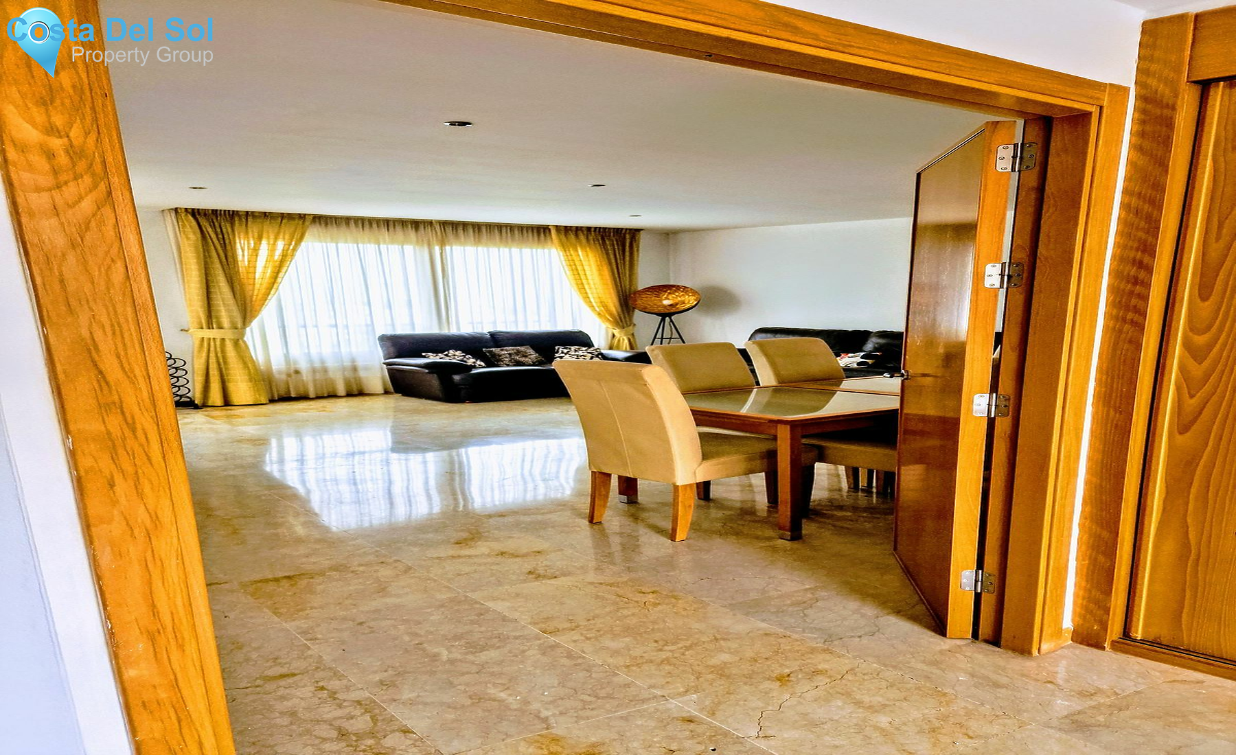 Middle Floor Apartment in Marbella-1531142