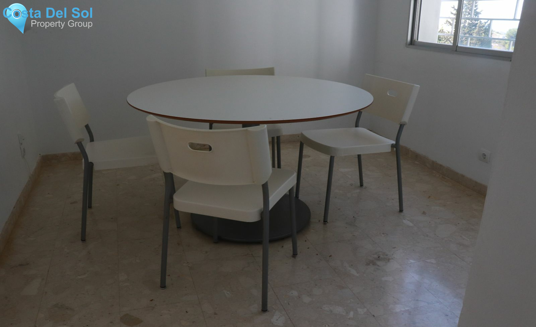 Middle Floor Apartment in Marbella-1535692
