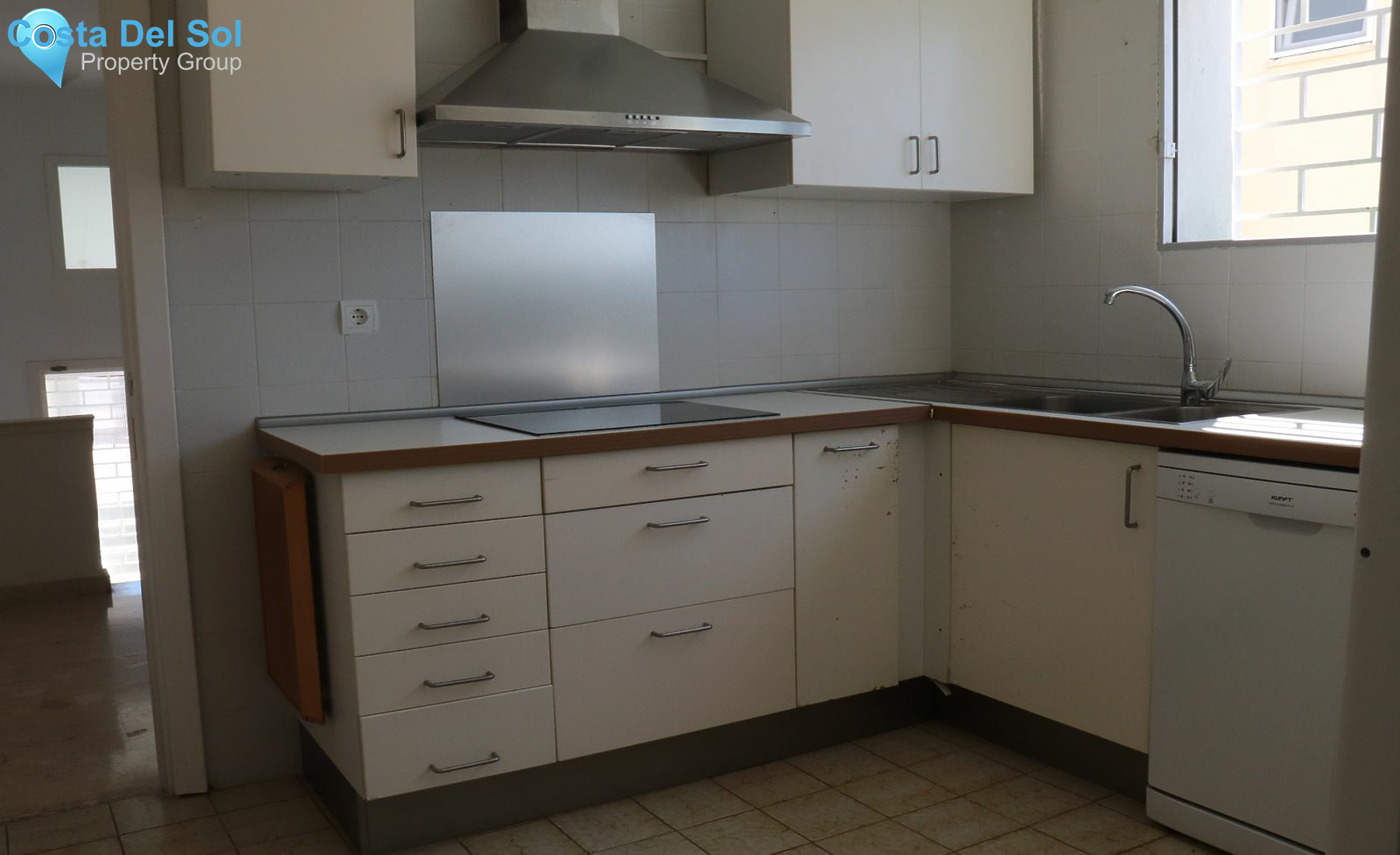 Middle Floor Apartment in Marbella-1535693