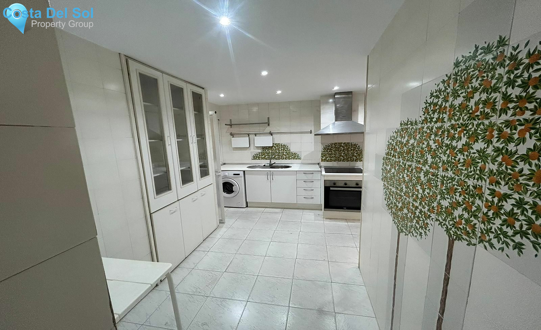 Middle Floor Apartment in Marbella-1544403