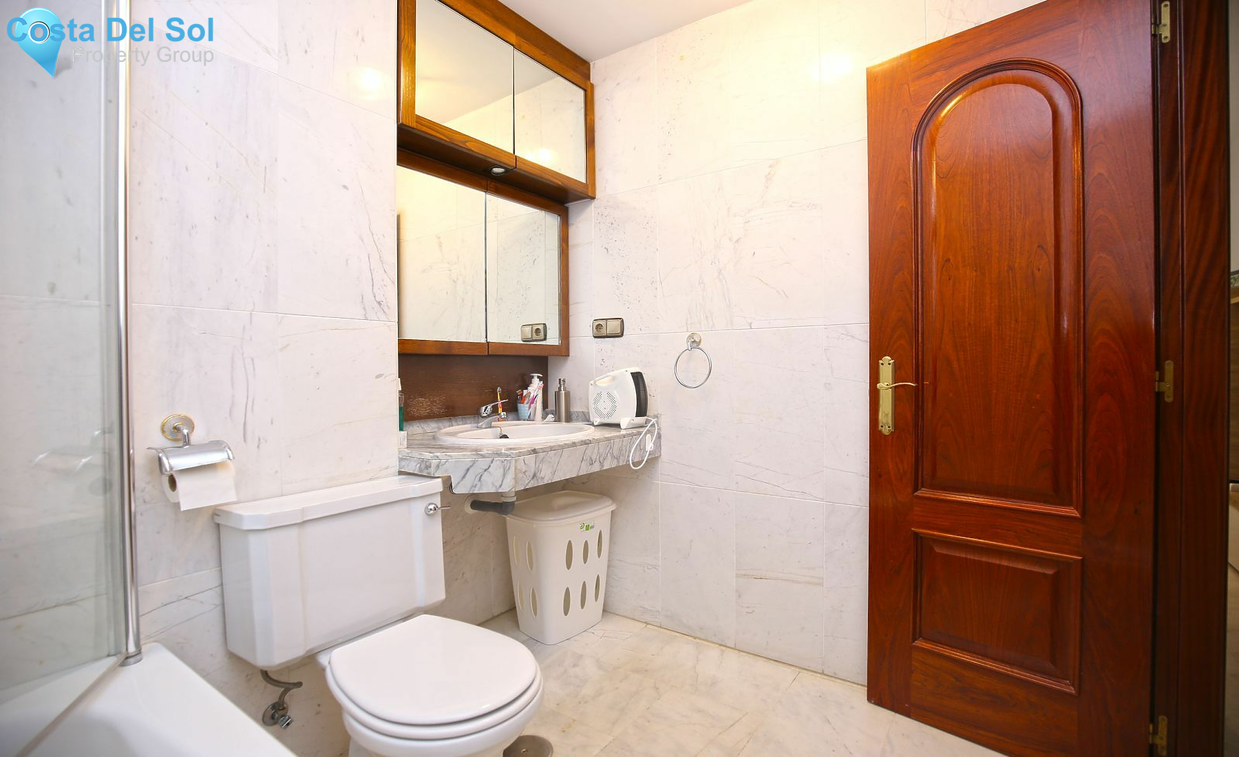 Middle Floor Apartment in Marbella-1545111