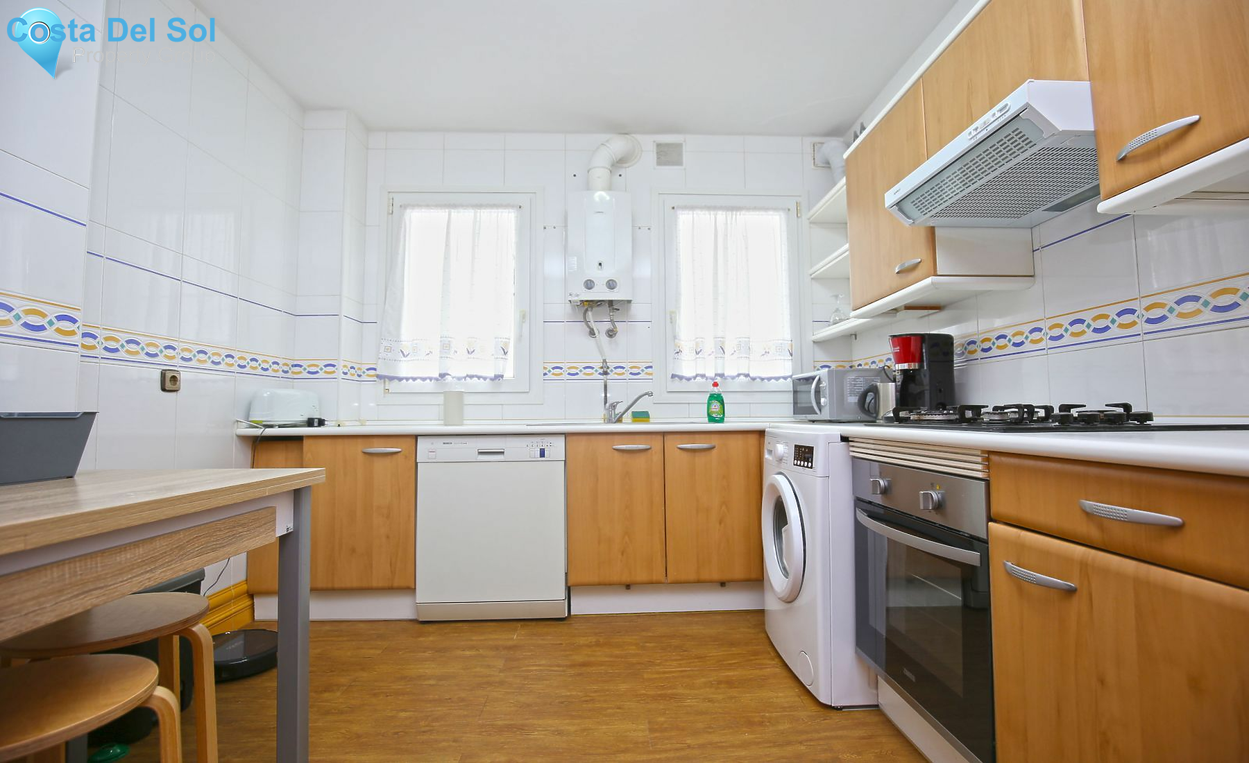Middle Floor Apartment in Marbella-1545106
