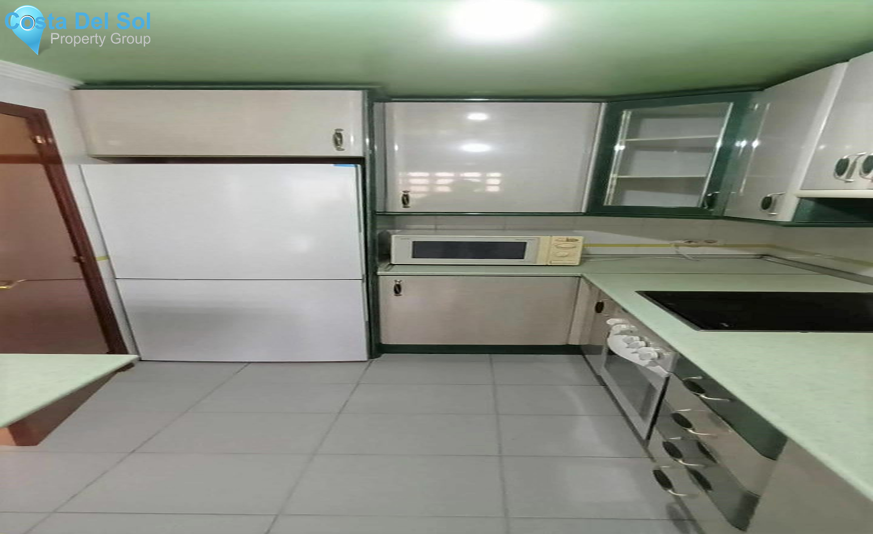 Middle Floor Apartment in Marbella-1549091