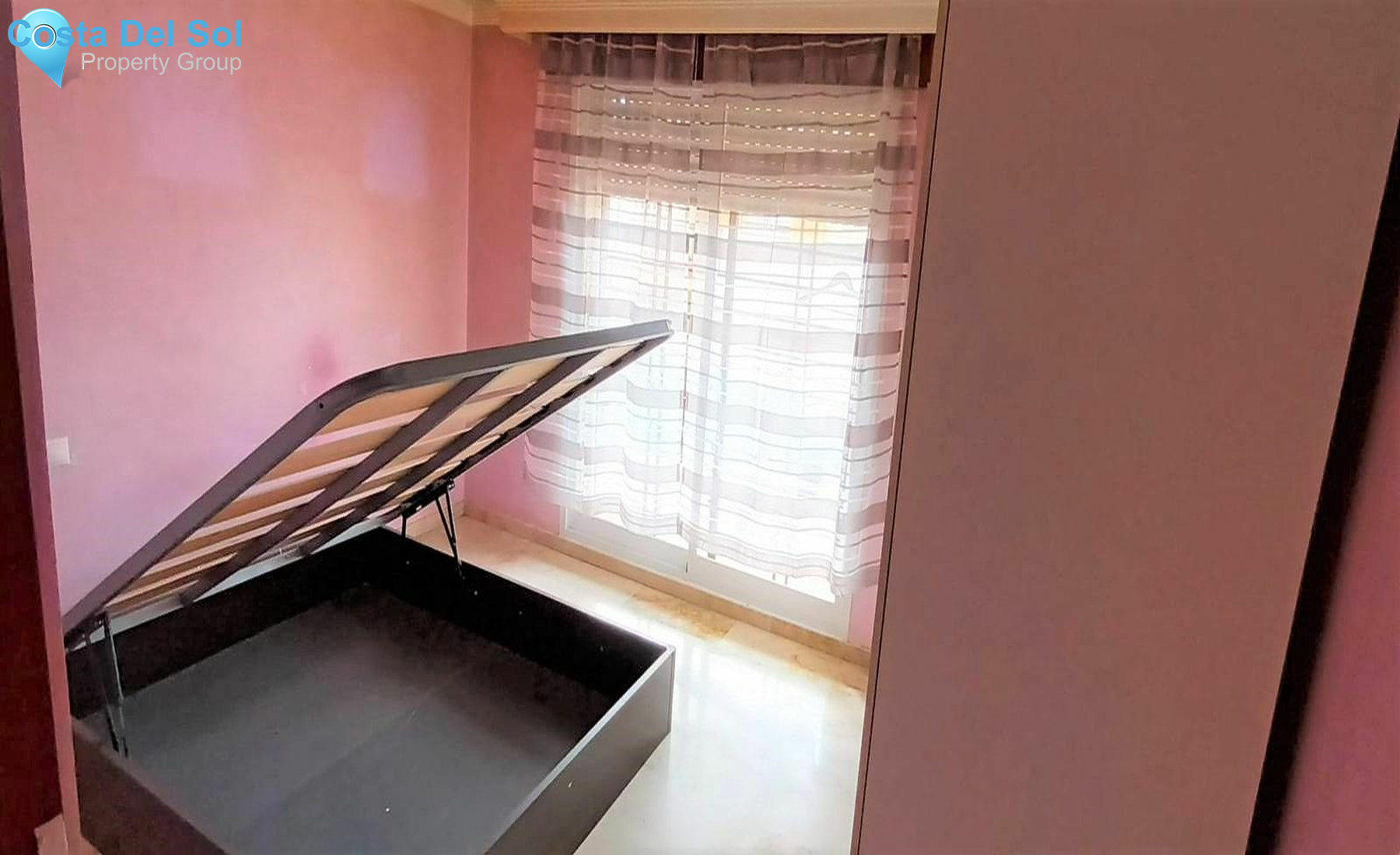 Middle Floor Apartment in Marbella-1549099