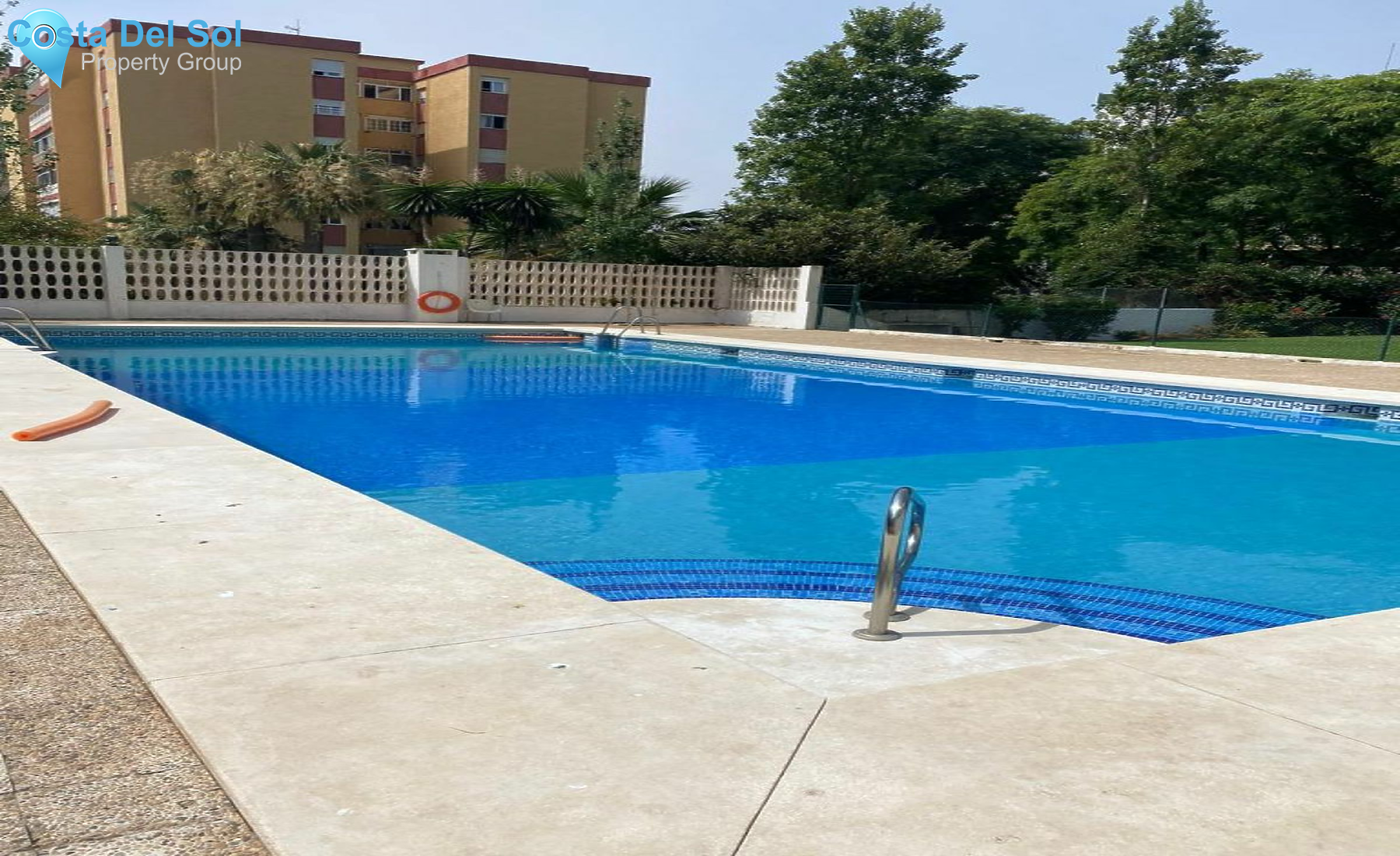 Middle Floor Apartment in Marbella-1553352
