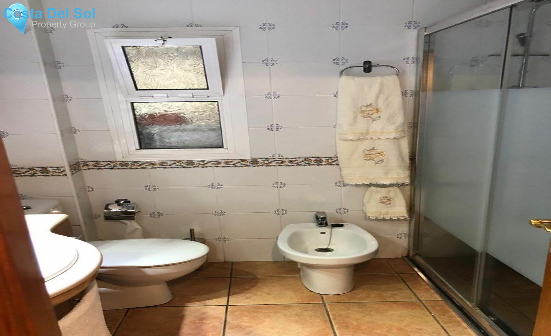 Middle Floor Apartment in Marbella-1553362