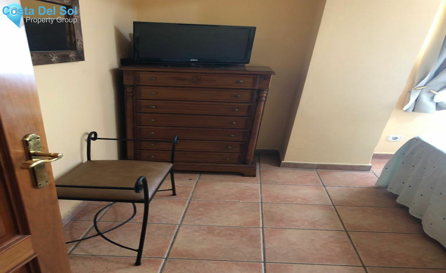 Middle Floor Apartment in Marbella-1553363