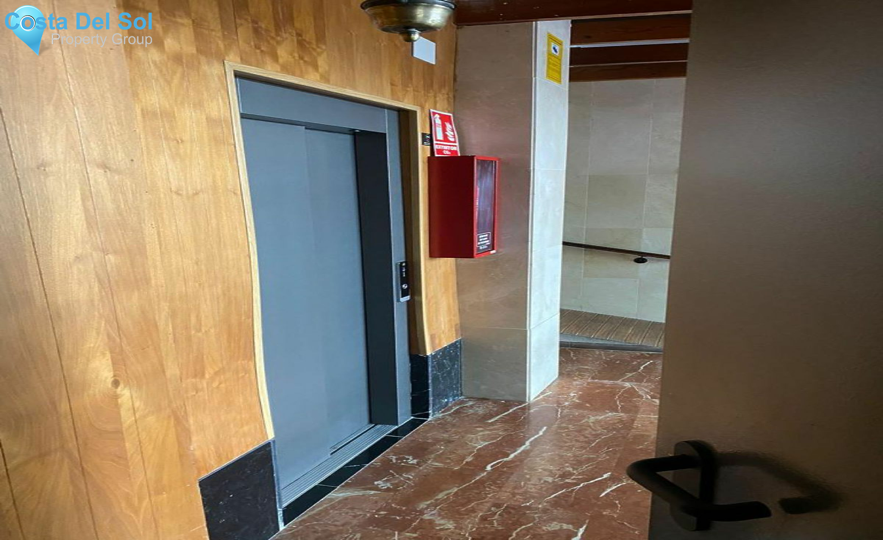 Middle Floor Apartment in Marbella-1553367