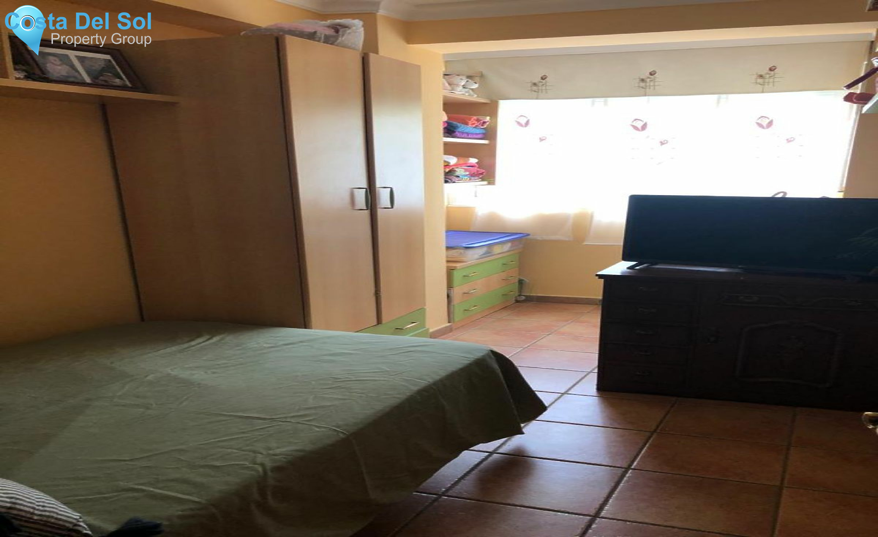 Middle Floor Apartment in Marbella-1553355