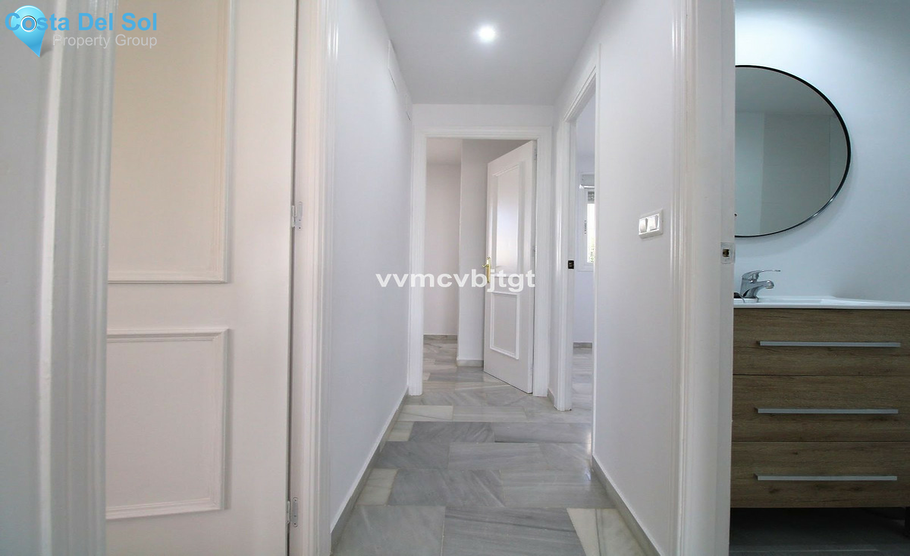 Middle Floor Apartment in Miraflores-1414901