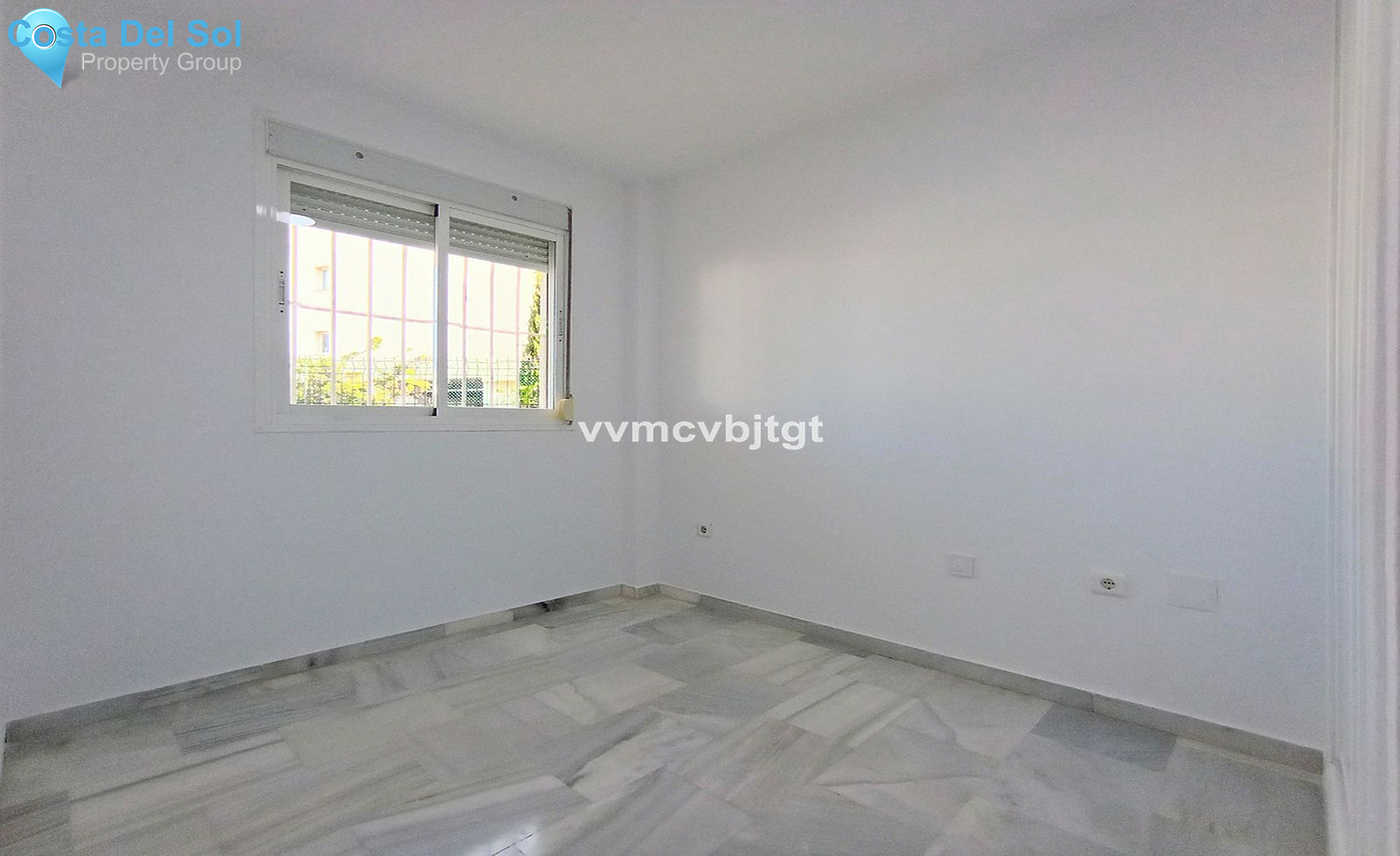 Middle Floor Apartment in Miraflores-1414903