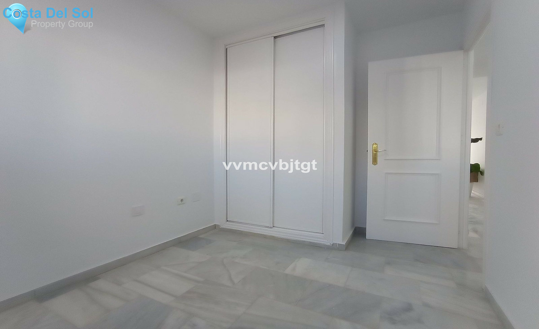 Middle Floor Apartment in Miraflores-1414904