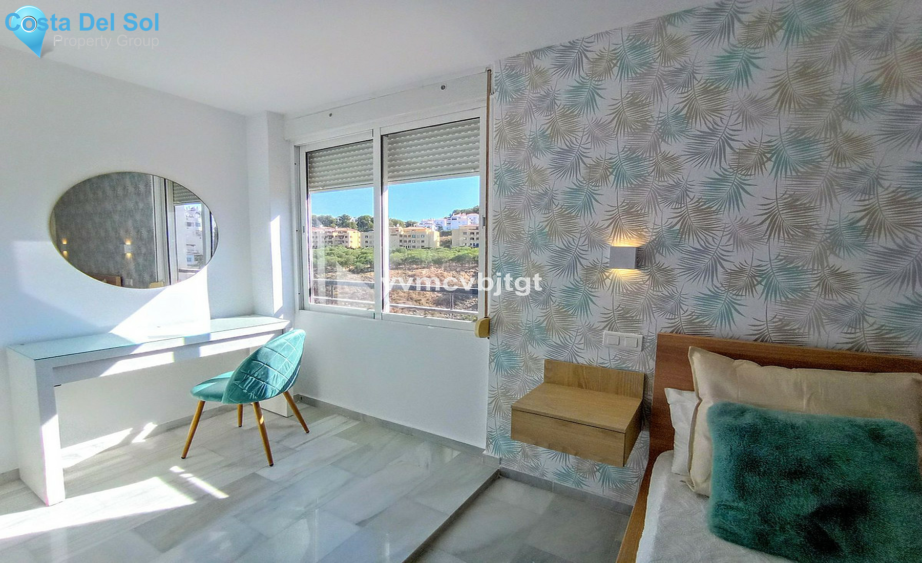Middle Floor Apartment in Miraflores-1414907