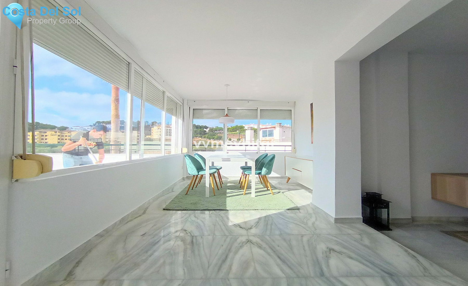 Middle Floor Apartment in Miraflores-1414895