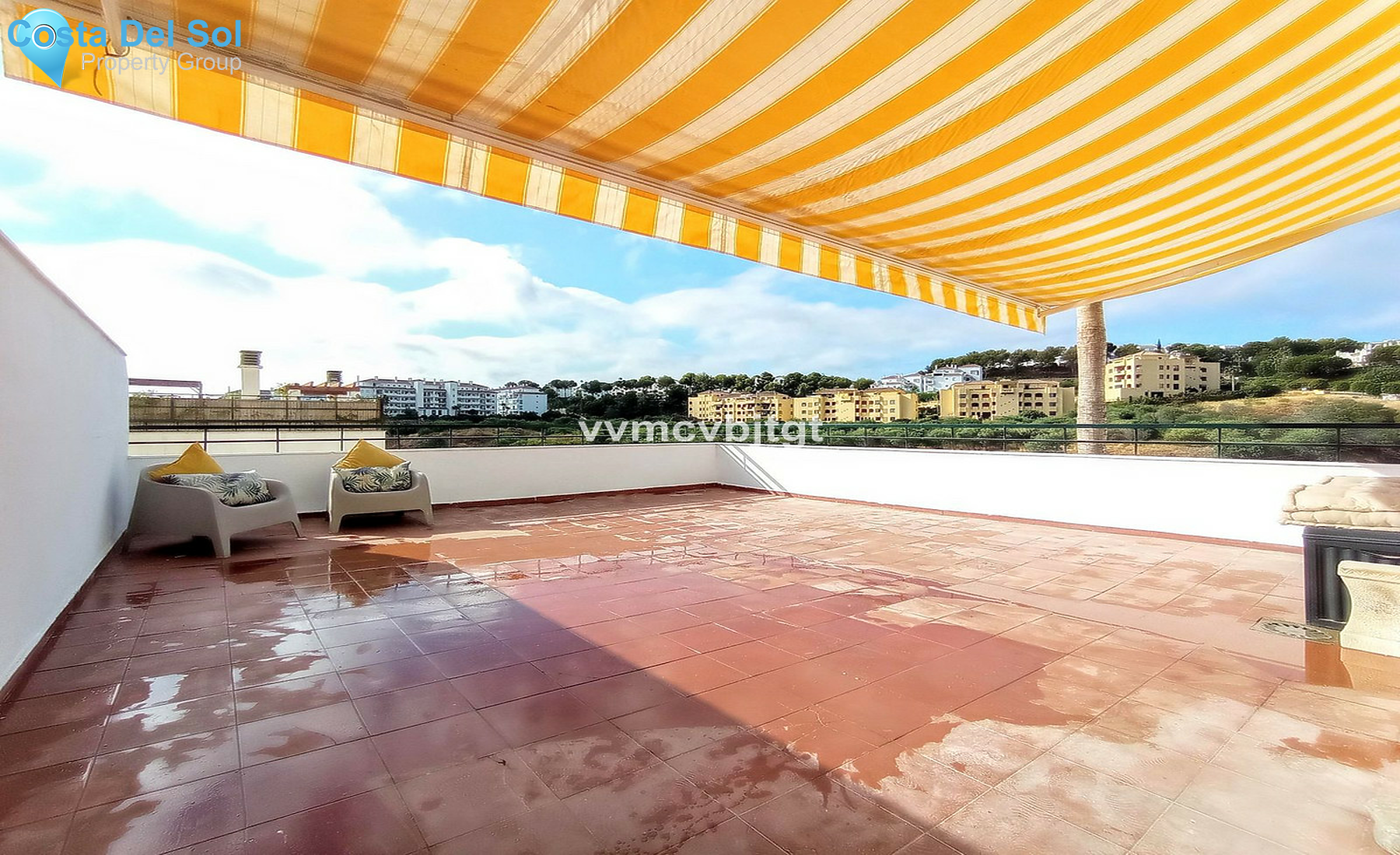 Middle Floor Apartment in Miraflores-1414896