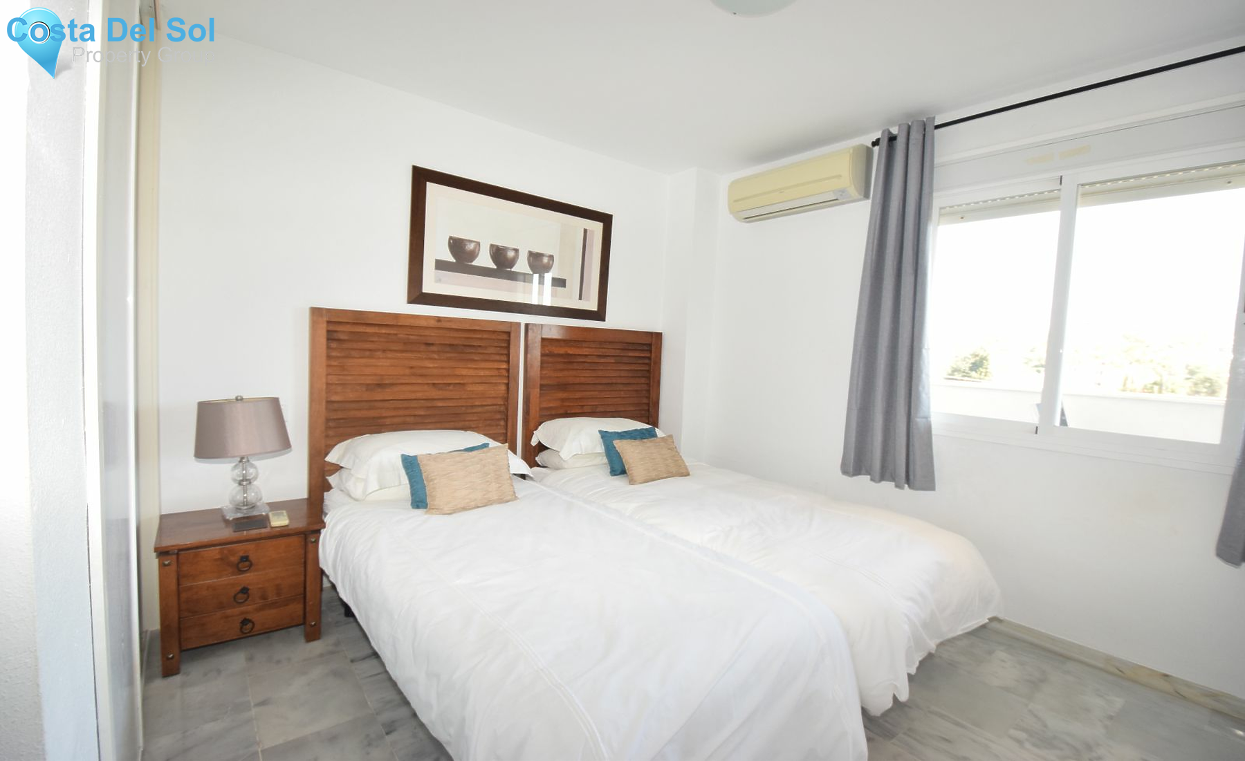 Middle Floor Apartment in Miraflores-1184980