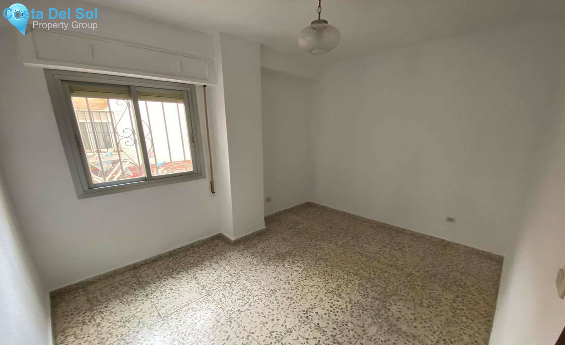 Middle Floor Apartment in Málaga-1257099