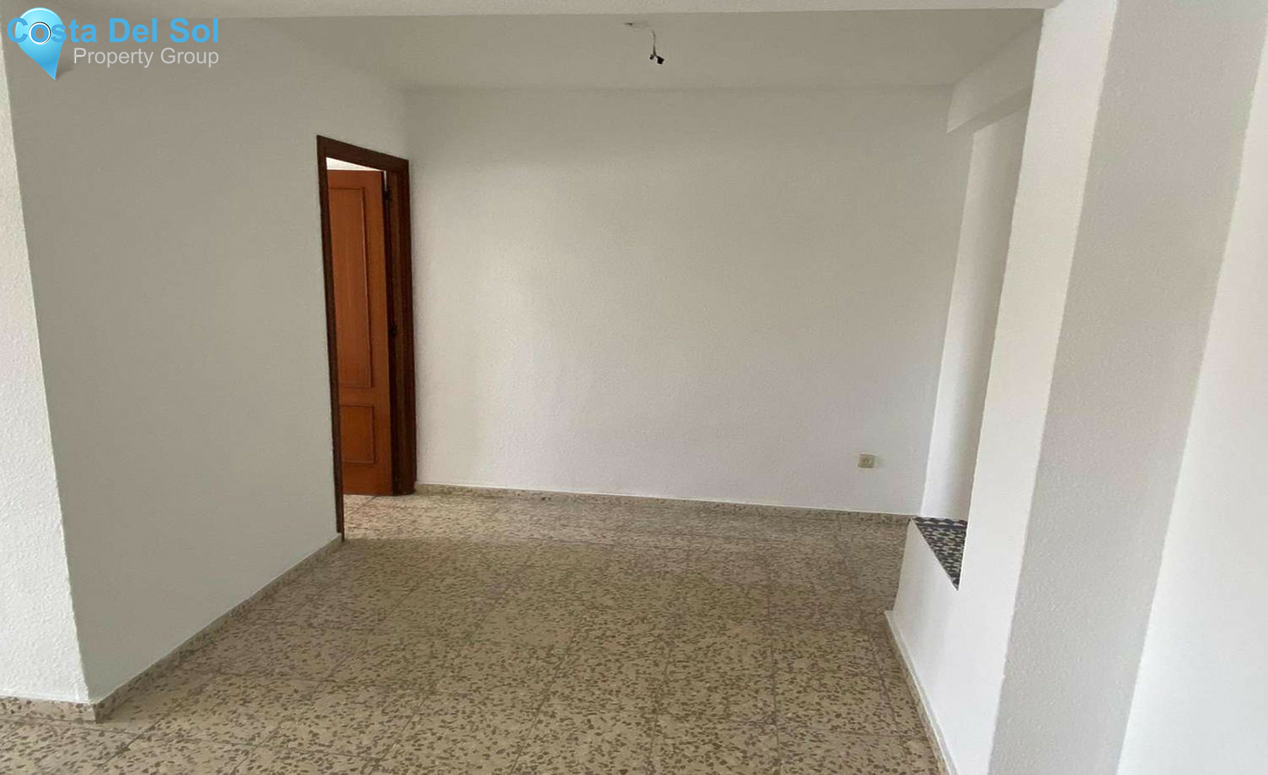 Middle Floor Apartment in Málaga-1257107