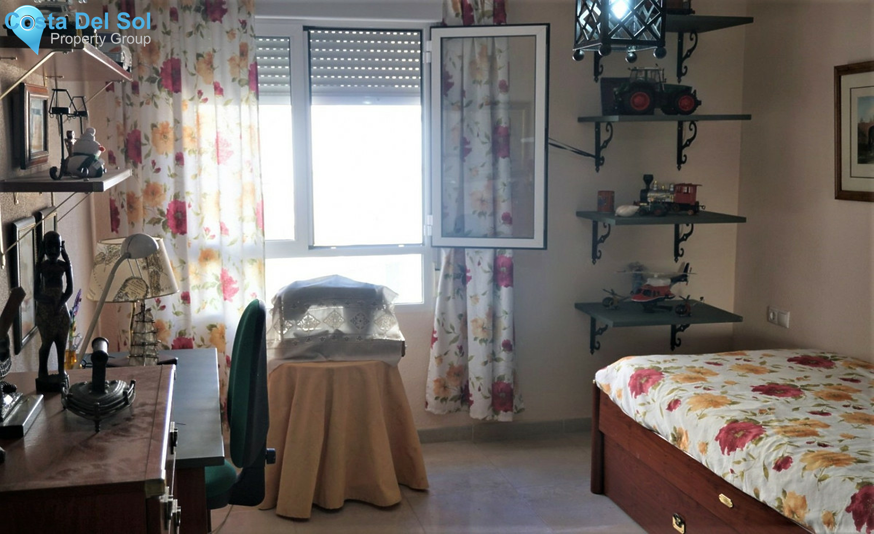 Middle Floor Apartment in Málaga-1342973