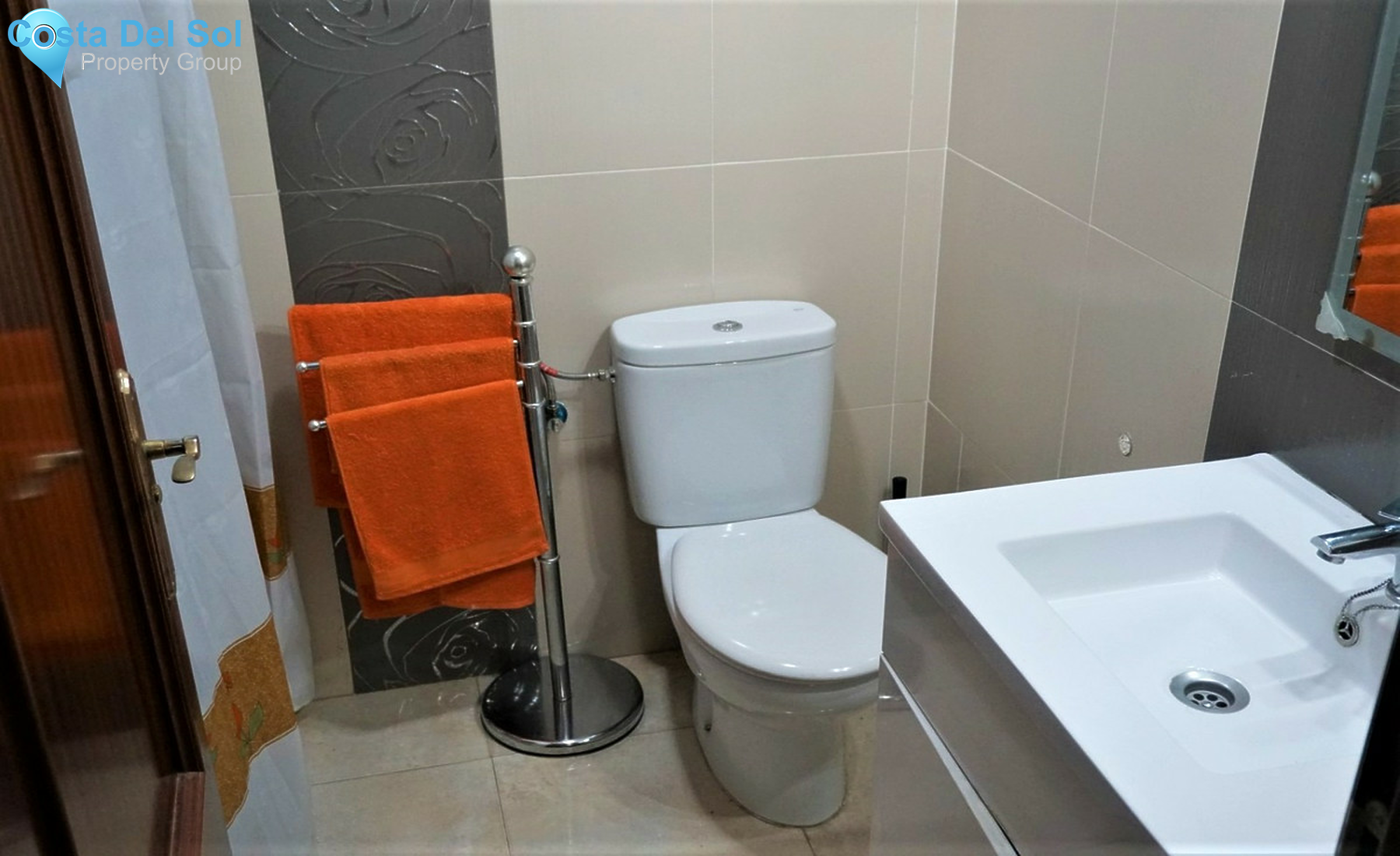 Middle Floor Apartment in Málaga-1342977
