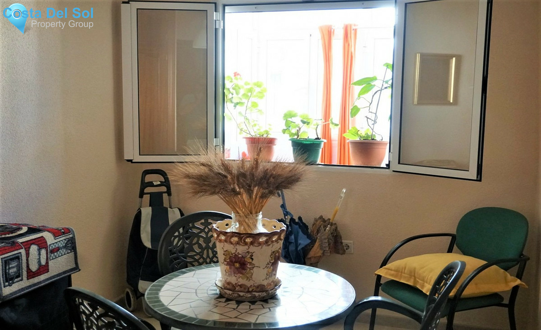 Middle Floor Apartment in Málaga-1342972